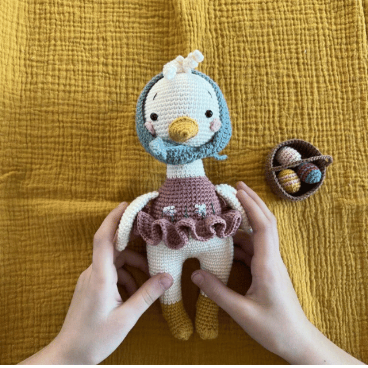 Cassie the Goose Amigurumi Crochet Pattern PDF – Cute Farm Animal Plush Design
