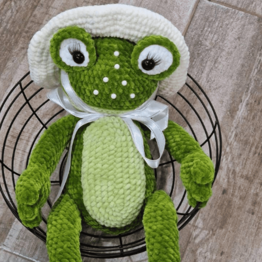 Lily the Frog 🐸 – Amigurumi Crochet Pattern PDF (Cute Sitting Frog Plush)