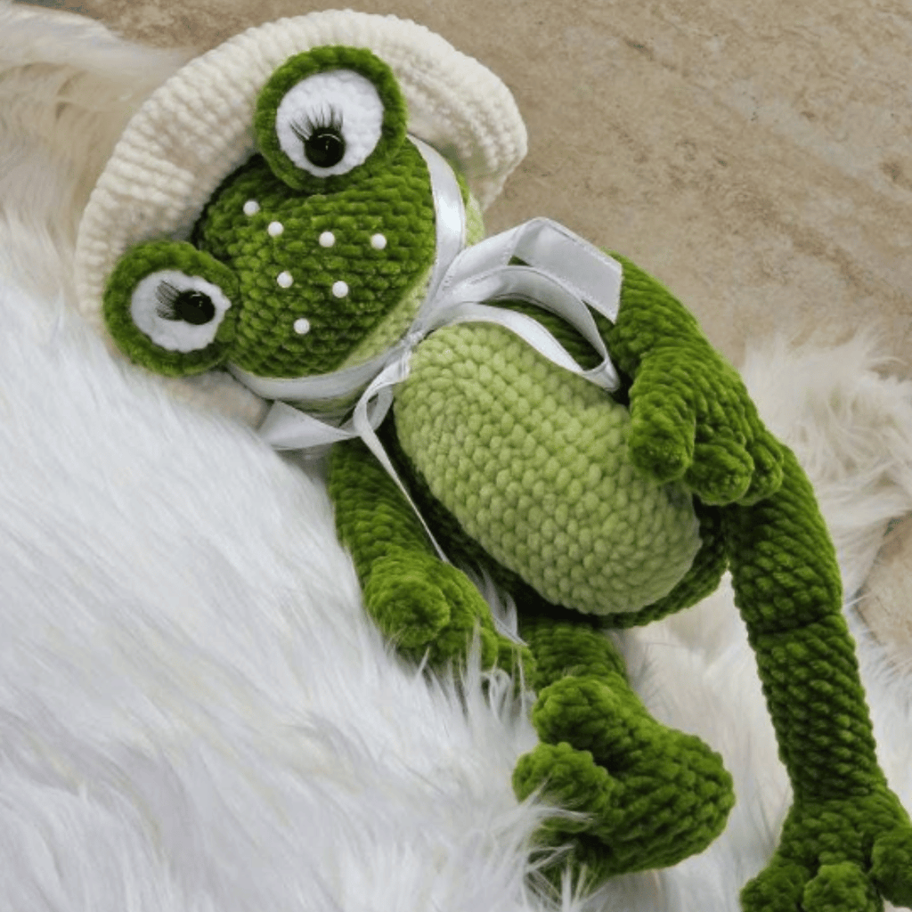 Lily the Frog 🐸 – Amigurumi Crochet Pattern PDF (Cute Sitting Frog Plush)