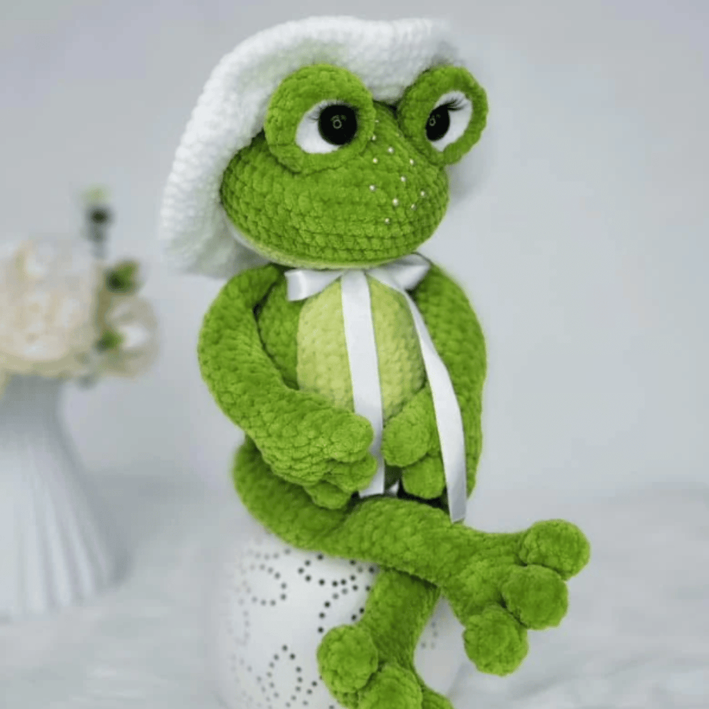 Lily the Frog 🐸 – Amigurumi Crochet Pattern PDF (Cute Sitting Frog Plush)