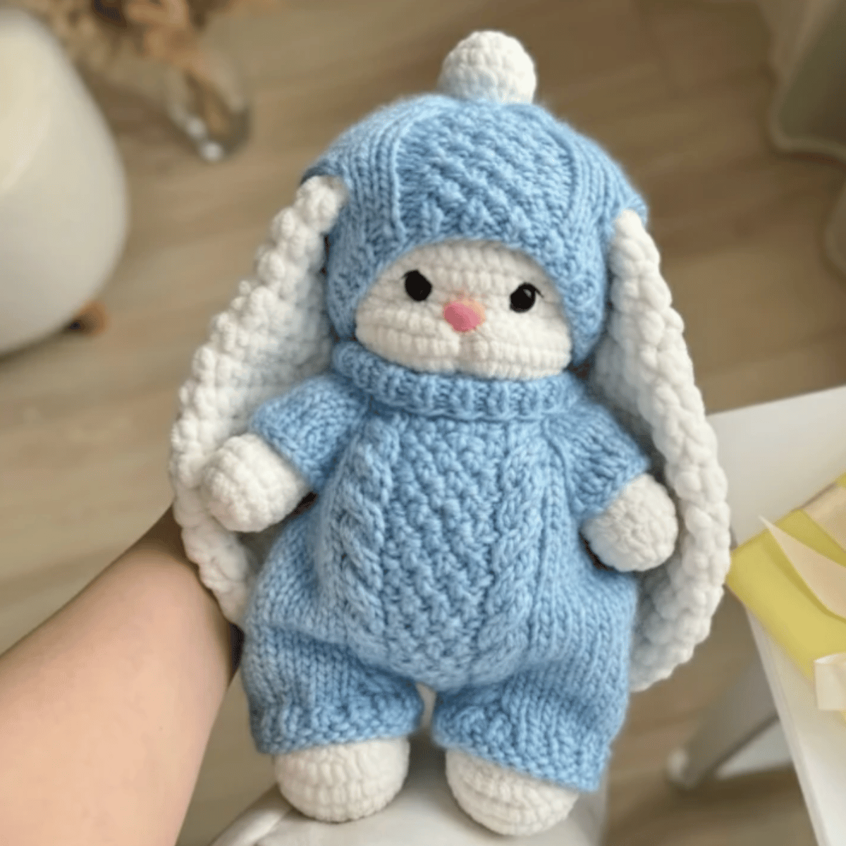 Sophie le Lapin  – Ensemble de Patrons Knitting  2–en–1 🇫🇷
