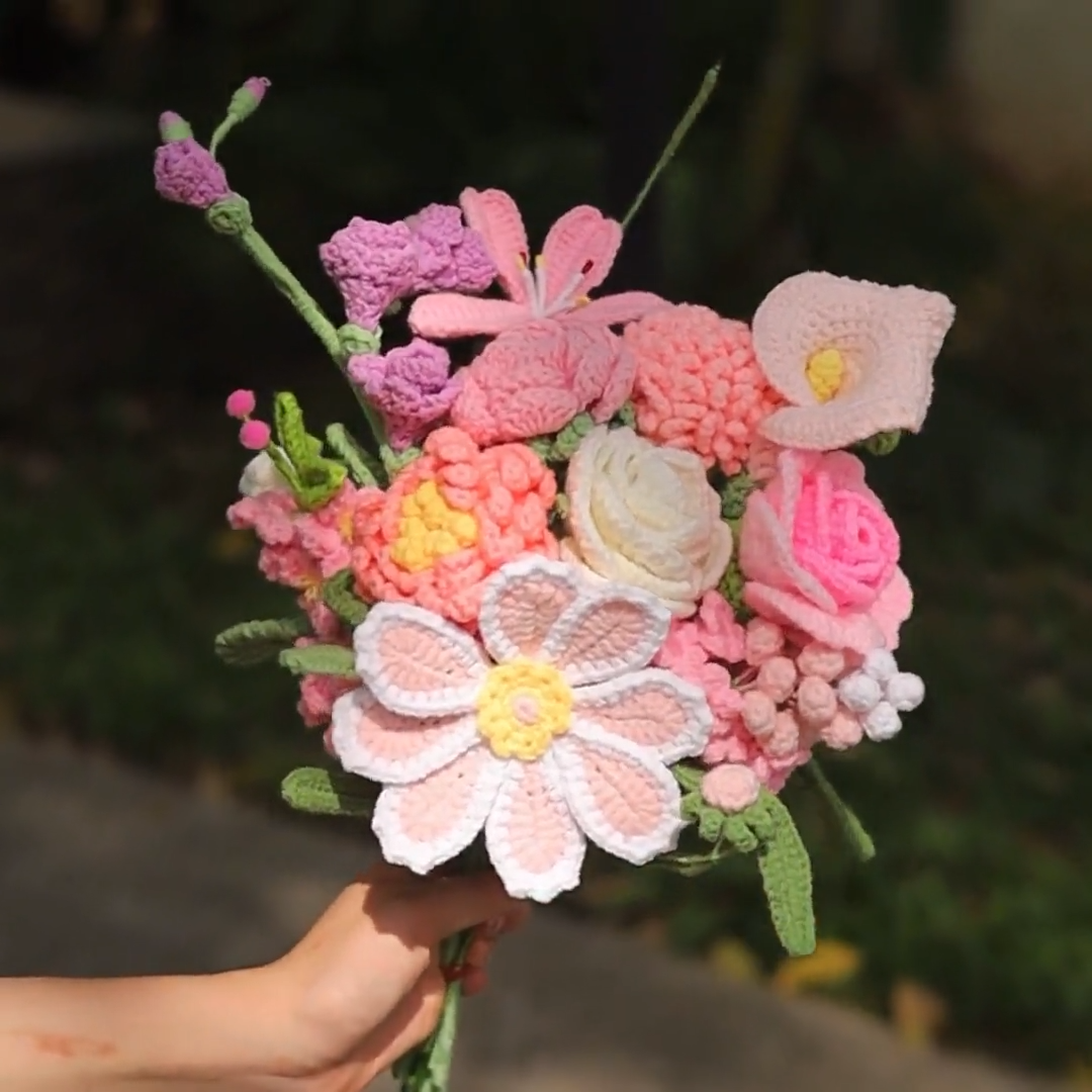 25+ Tulip Crochet Pattern Bundle – Flower Bouquet & Amigurumi PDF Collection
